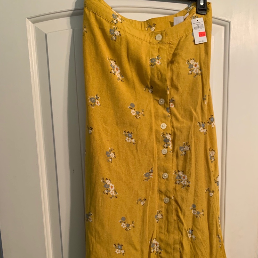 NWT gap skirt